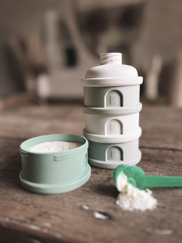Beaba Formula Milk Container 4 Compartments Cotton white Sage green