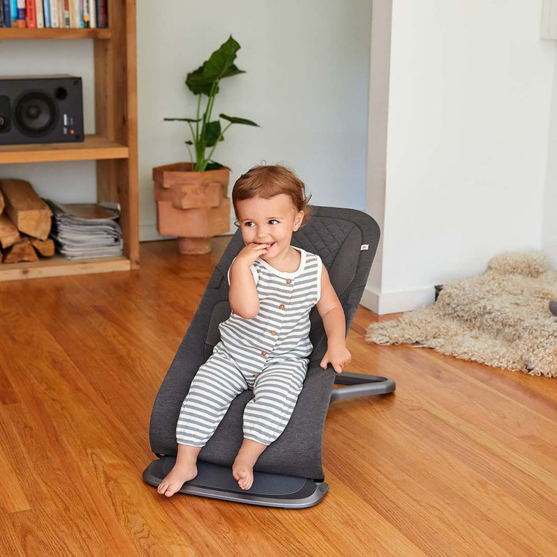 Ergobaby Evolve Bouncer Charcoal Grey