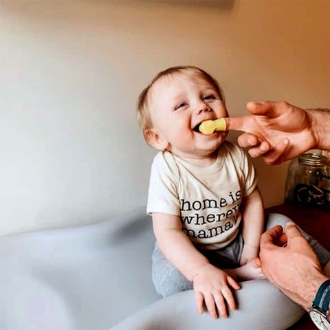 Friday Baby SmileFrida the FINGER TOOTHBRUSH