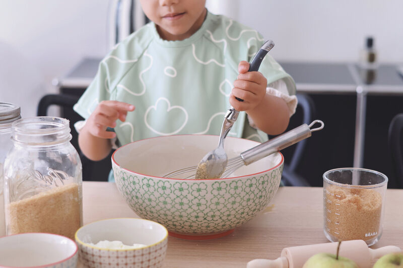 Beaba 2in1 Bib With Removable Sleeves Sage Green