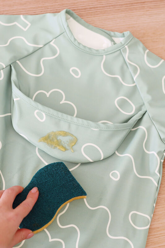 Beaba 2in1 Bib With Removable Sleeves Sage Green