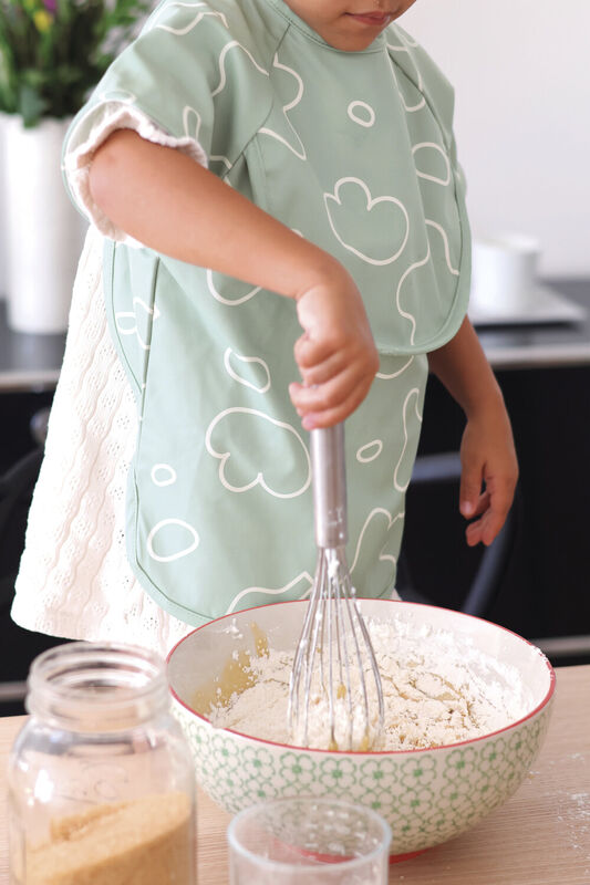 Beaba 2in1 Bib With Removable Sleeves Sage Green