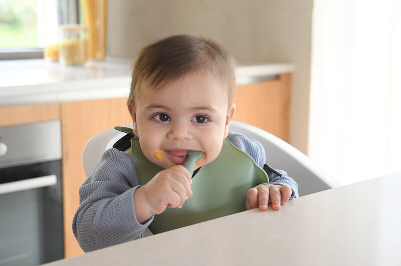 Beaba Set of 2 Silicone Pre Spoons Terracotta VelvetGrey