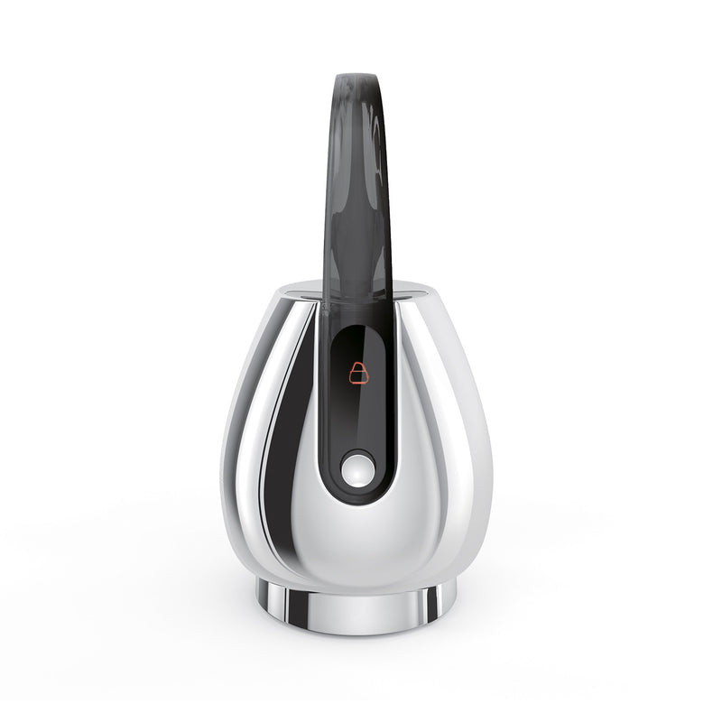 Smart kettle side view in white background - Jackie chrome - by Casa Bugatti